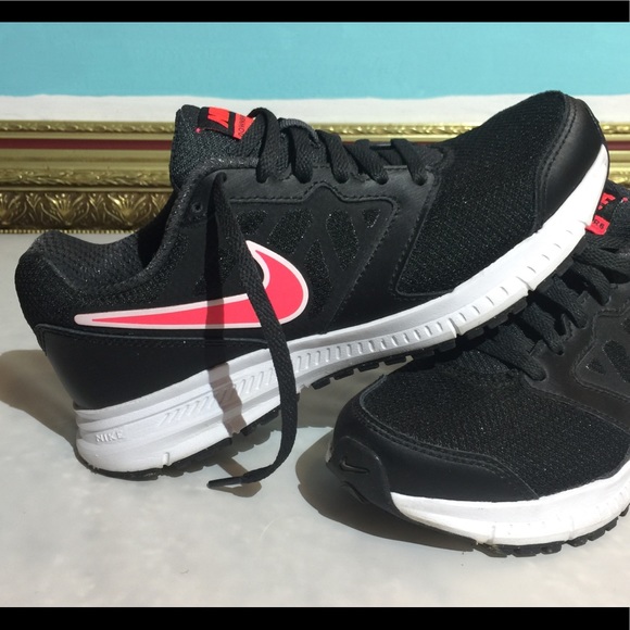 Nike Women's Downshifter 6 - Picture 2 of 5